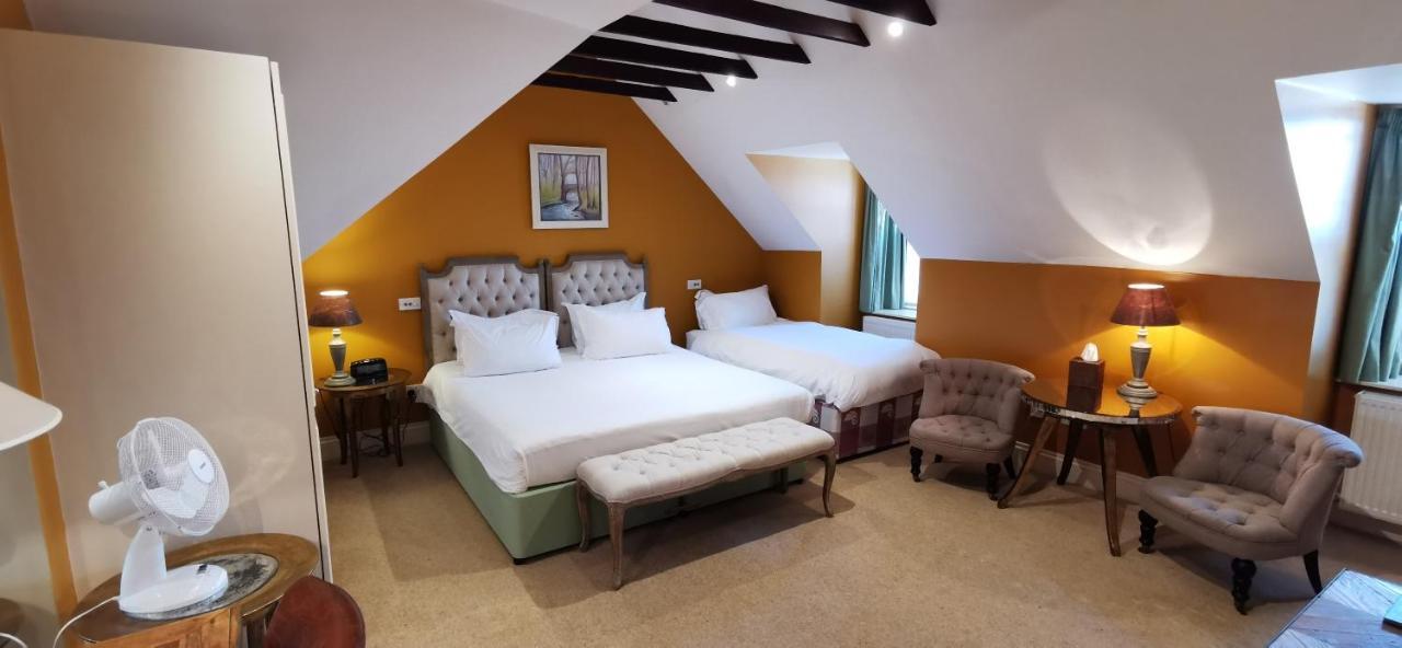 Buccleuch And Queensberry Arms Hotel ธอร์นฮิลล์ ภายนอก รูปภาพ