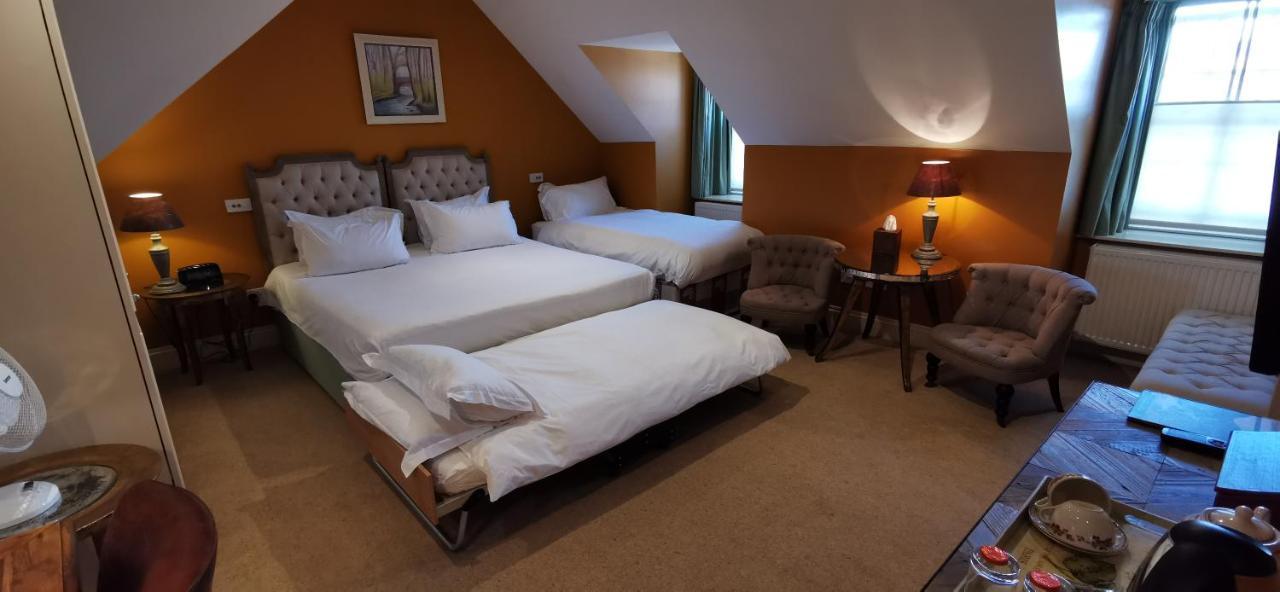 Buccleuch And Queensberry Arms Hotel ธอร์นฮิลล์ ภายนอก รูปภาพ