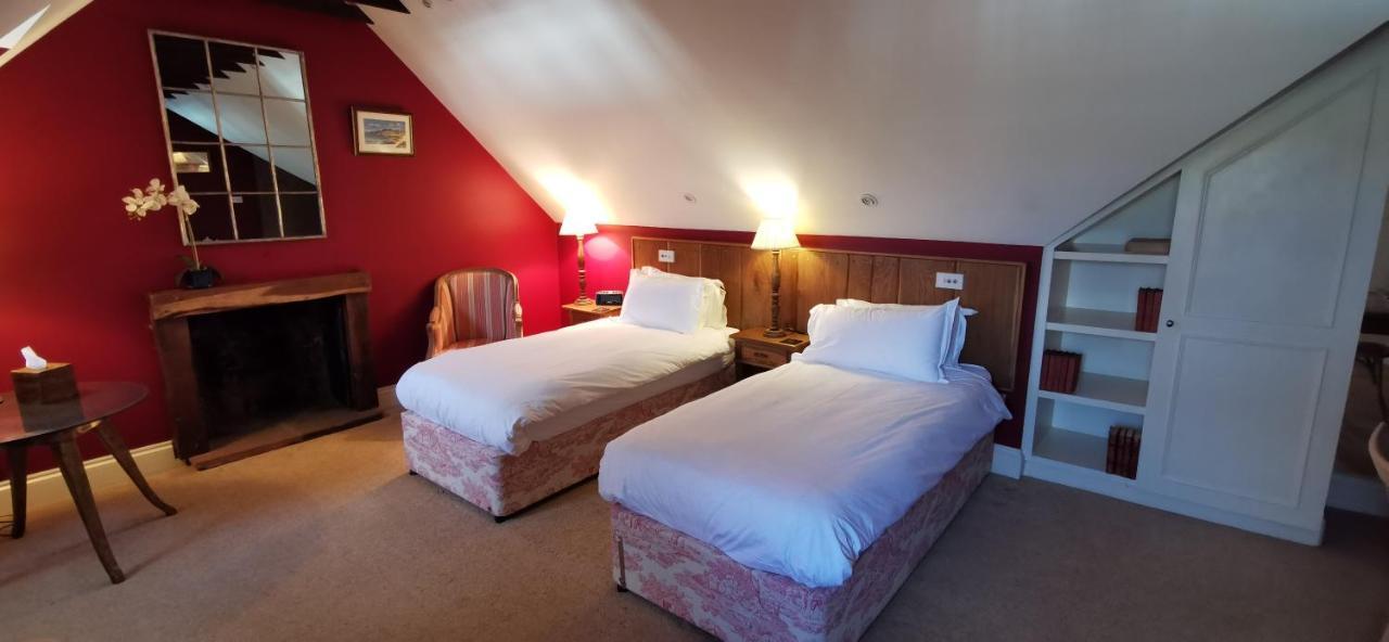 Buccleuch And Queensberry Arms Hotel ธอร์นฮิลล์ ภายนอก รูปภาพ