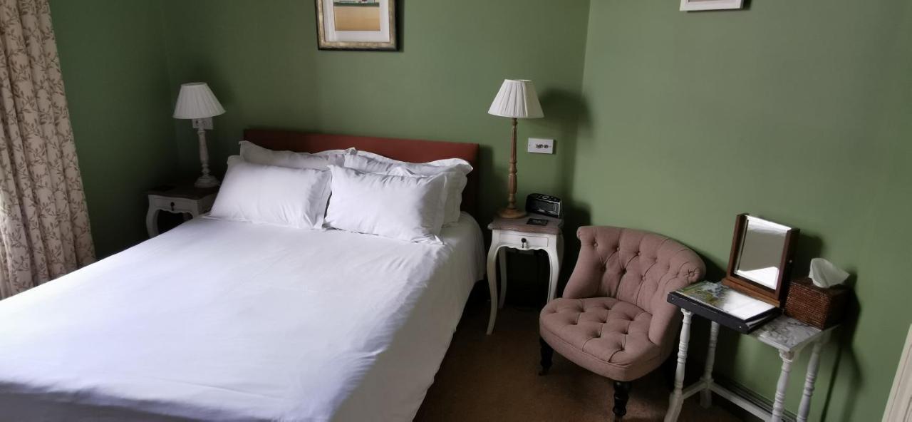 Buccleuch And Queensberry Arms Hotel ธอร์นฮิลล์ ภายนอก รูปภาพ