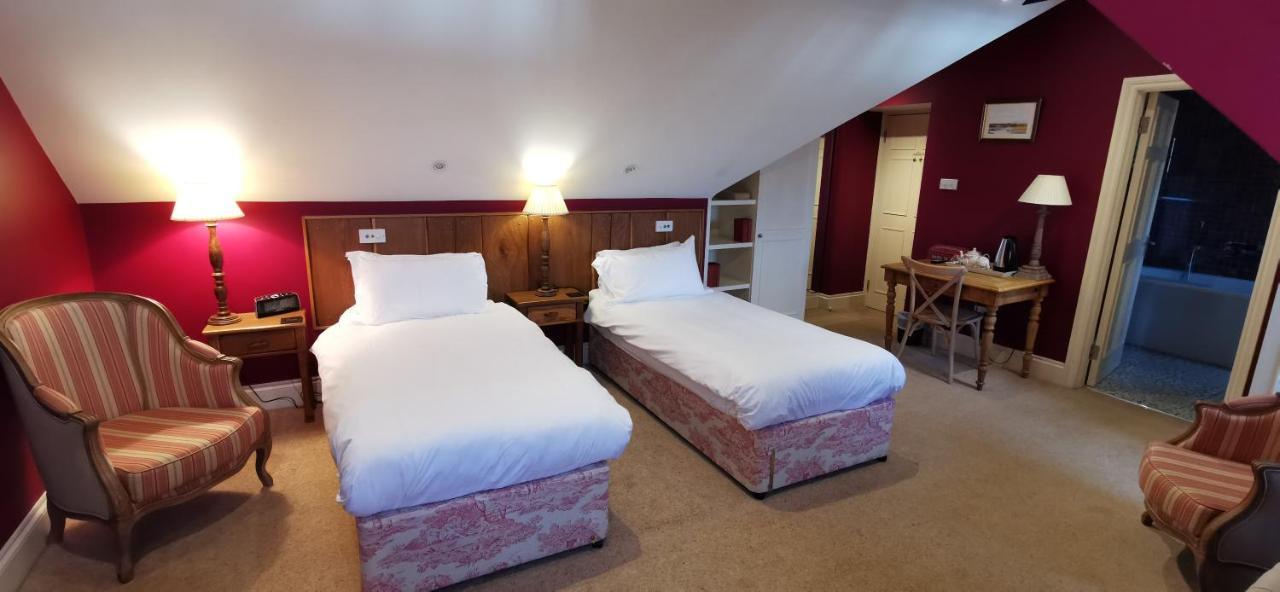 Buccleuch And Queensberry Arms Hotel ธอร์นฮิลล์ ภายนอก รูปภาพ