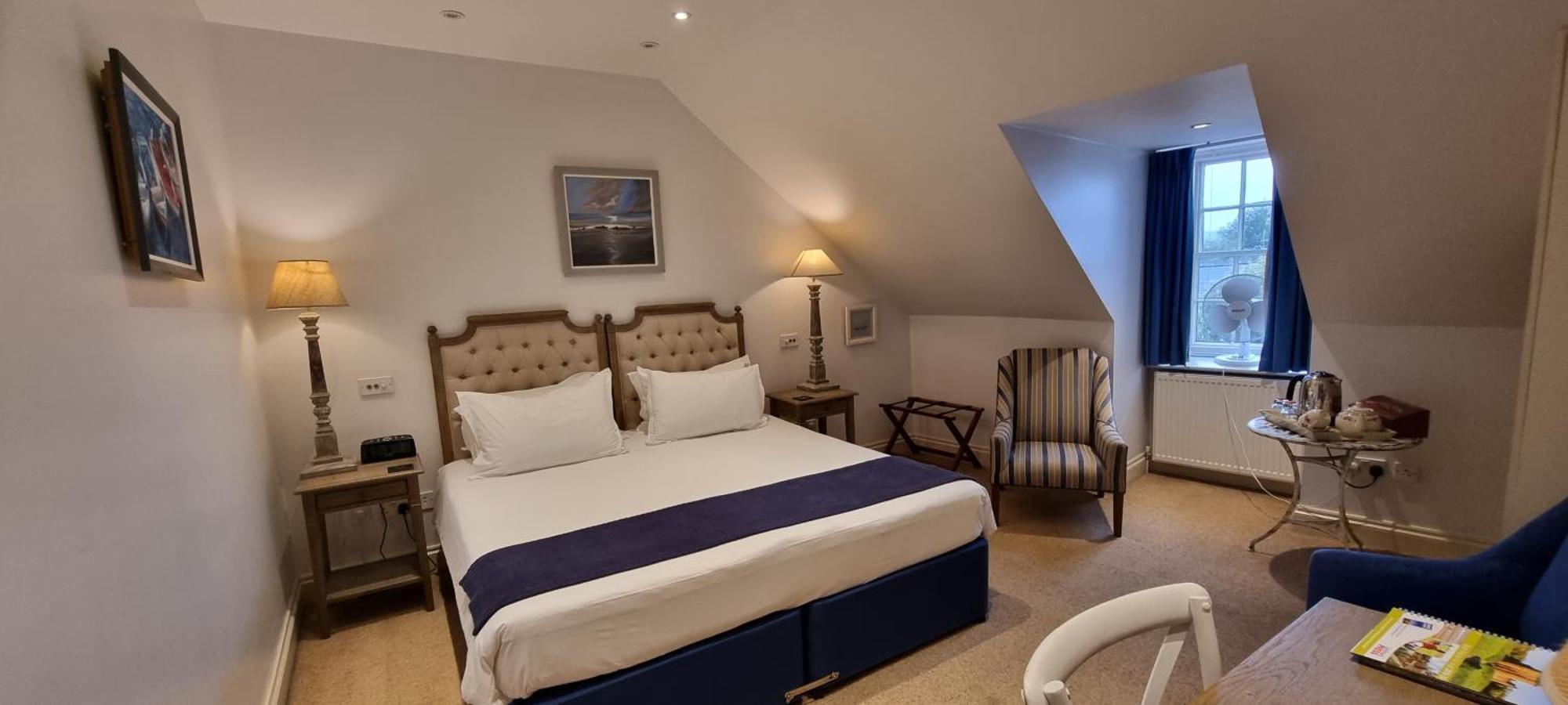 Buccleuch And Queensberry Arms Hotel ธอร์นฮิลล์ ภายนอก รูปภาพ