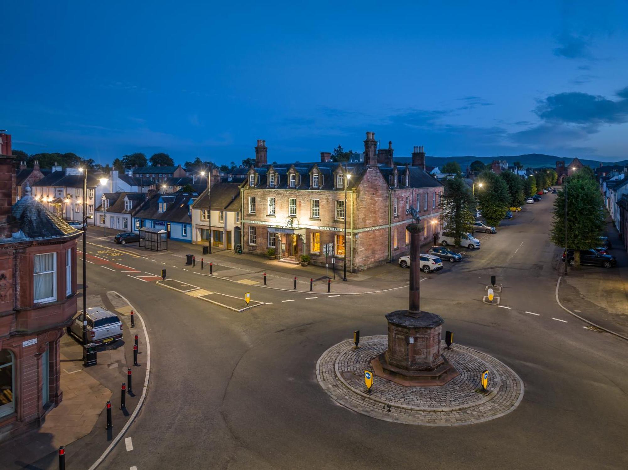 Buccleuch And Queensberry Arms Hotel ธอร์นฮิลล์ ภายนอก รูปภาพ